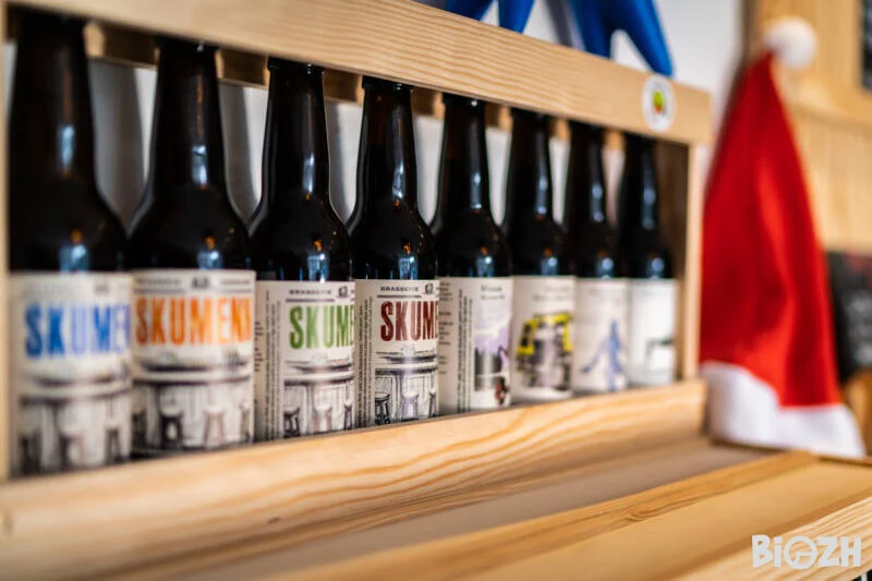 Demi-mètre de bière IPA en pagaille