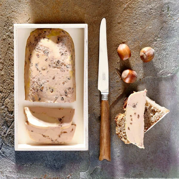L’éclat - Foie gras de canard mi-cuit aux noisettes torréfiées "Cuisson douce"