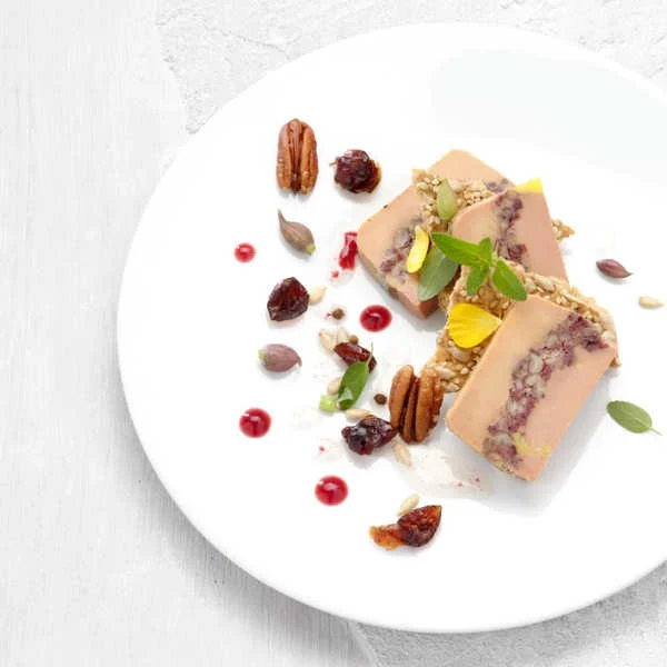 L'irrésistible - Foie gras de canard mi-cuit aux cranberries et noix de Pécan